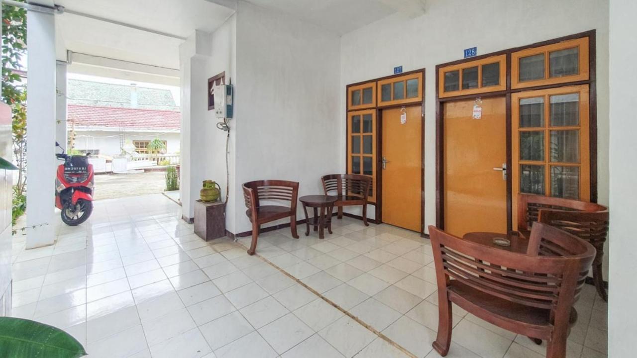 Reddoorz At Pujon Malang Hotel Batu  Exterior foto